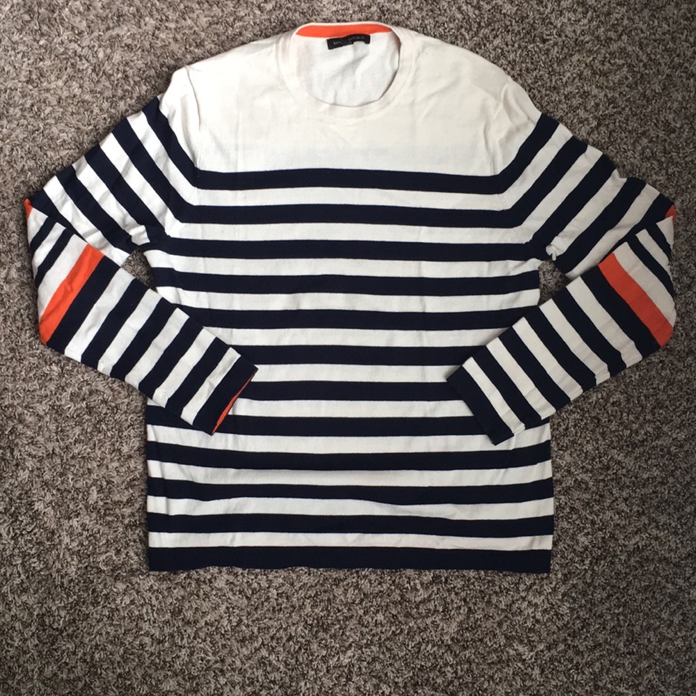 SOLD!! Men’s Banana Republic Crew Sweater